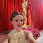 Kelly Sweeney Instagram - in honor of the oscar’s tonight ✨ throwback to last year! one of my favorite jobs ever. I’m so thankful for this experience. thank you @nappytabs @msaagency and the rest of the naatu naatu team. 💛 #oscars