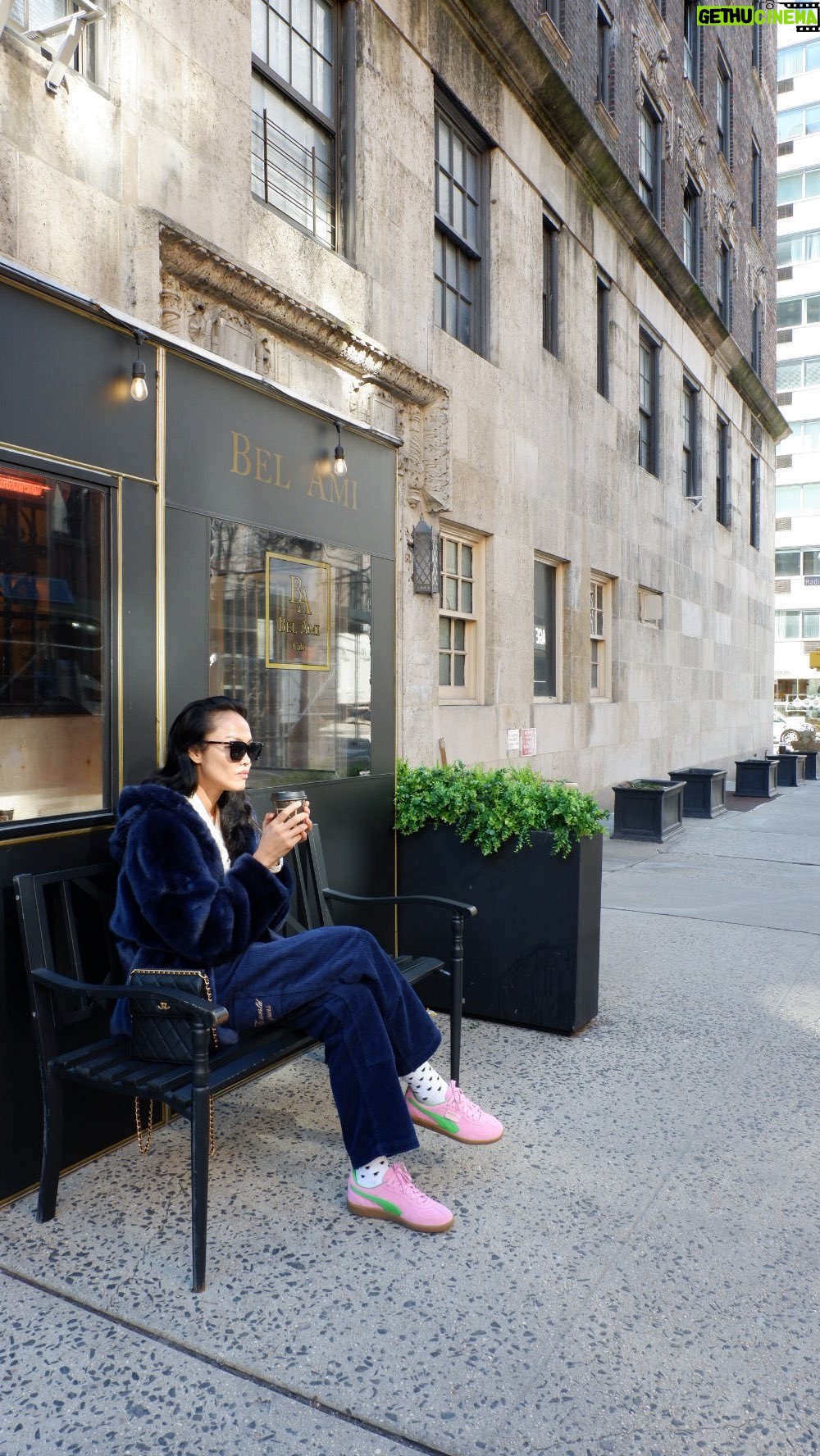 Kelly Tandiono Instagram - Come and join me on a journey to the hustling and bustling fashion capital, New York. Diving into the glam with @pumaindonesia for Puma New York Fashion Week. ❤️ . #PUMANYFW #PumaFriendsID #PumaIndonesia #Newyork