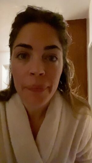 Kelly Thiebaud Instagram - Good morning 🤗 #nogseason
