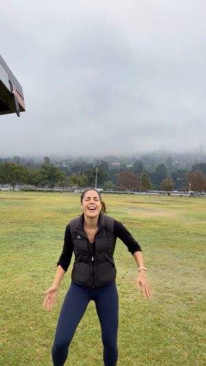 Kelly Thiebaud Instagram - I never know what to say here but I just want to share how good I feel. I’m going through some much needed changes and damn I love how I feel. It’s nice to finally see myself put in the work to be better, to go after what I want. I’ve been stuck for a long time. Doing life the same way but wanting something different. All I can say is if you’ve been like me, really wanting more from yourself and life, it just takes one step in another direction. One change. Do it everyday and be committed to experiencing yourself and life in a new way. Sending you all love. ❤️ @kidnapmusic