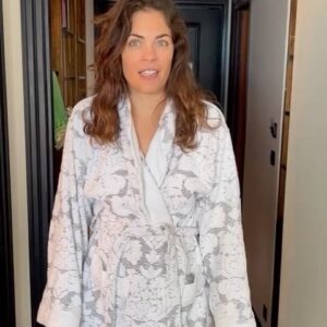 Kelly Thiebaud Instagram - And just like that… I’m another year older. 🤗🥳🎂🙏🏻✨🎈❤️👁️🦋🥂