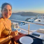 Kelly Thiebaud Instagram - Landscapes part 2: Santorini Greece 🇬🇷💓✨ #ammoudibay #oiasantorini