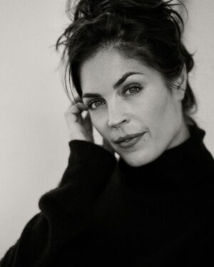 Kelly Thiebaud Instagram - Hi. Hola. Bonjour. Salve. Guten Tag. Olá. Shalom. God dag. Namaste. Yassas. Asalaam alaikum. Konnichiwa.  Happy Hump Day 🌚☕️👽🦍🧠🖤 📸 by @matt_kallish 💄by @makeup_by_kristine_