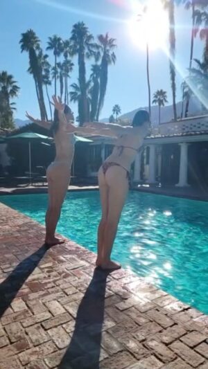 Kelly Thiebaud Instagram - Never gets old.  Thank you @villaroyale_palmsprings for another wonderful stay! @iampaulineegan 👯‍♀️