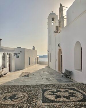 Kelly Thiebaud Instagram - Landscapes part 1: Milos, Greece. In my early 20’s I lived in Athens trying to make it as a model. I dreamed of going to the Greek Islands but was way too broke to even eat, so it never happened. Almost 20 years later, I made it! It’s more beautiful than I was expecting. A place I will hopefully be able to visit often. ✨🇬🇷 #islanddreams #milosisland