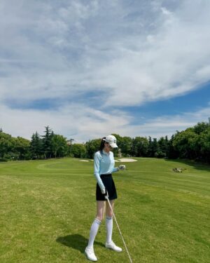 Kelly Yu Instagram - Golf girl~