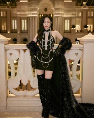 Kelly Yu Instagram - Last few hours of 2023, See you soon tonight!
