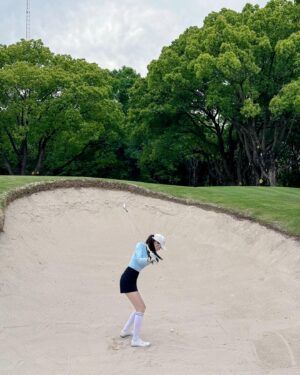 Kelly Yu Instagram - Golf girl~