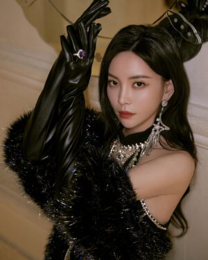 Kelly Yu Instagram - Last few hours of 2023, See you soon tonight!