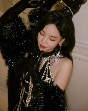 Kelly Yu Instagram - Last few hours of 2023, See you soon tonight!