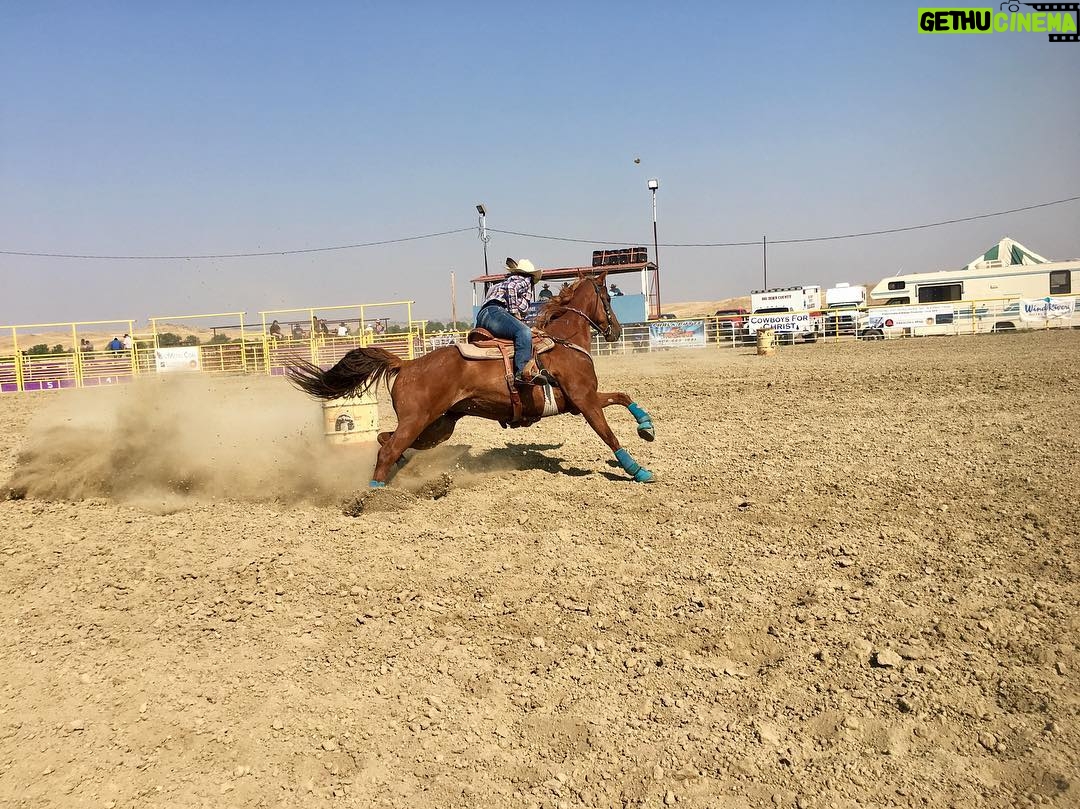 Kelsey Asbille Instagram - Barrel racing at the Crow Rodeo 🌪 #cowgirlup