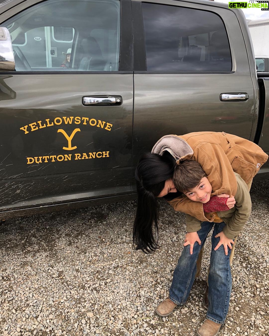 Kelsey Asbille - 3 Likes - That’s a wrap on Season 2! #Yellowstone