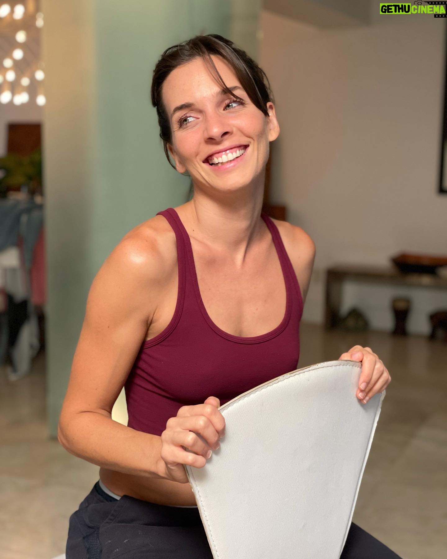 Kendra Santacruz Instagram - Te invito a sonreír , yo invito 🙃