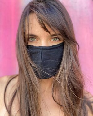 Kendra Santacruz Instagram - Esto es a lo que llaman 
1)Close up
2) Medium shot 
3)Full Shot 
En tiempos de #covid 😷
Cual es tu favorita? 
.
📸 @marthu9
.
#sinfiltro #wynwood #miami #portrait #covid_19 #