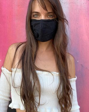 Kendra Santacruz Instagram - Esto es a lo que llaman 
1)Close up
2) Medium shot 
3)Full Shot 
En tiempos de #covid 😷
Cual es tu favorita? 
.
📸 @marthu9
.
#sinfiltro #wynwood #miami #portrait #covid_19 #