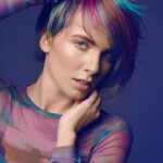 Kendra Santacruz Instagram - Y ya para terminar la trilogía de colores! La última y nos vamos 🤪💜💙💚🤍 . #missmyhair #colorful #smile #behappy #portrait