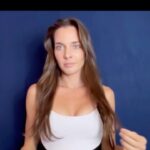 Kendra Santacruz Instagram - Un paso a través del tiempo 🎭 A quien recuerdas más? #firstreel #actress
