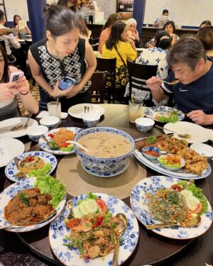 Kendra Sow Instagram - 阳光音乐美食美景美女😝