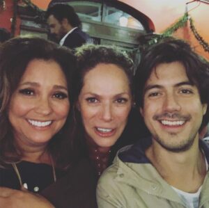Kenia Gascón Instagram - El día de hoy estaré subiendo fotos de la fiesta final #silviapinalbioserie. 
#Televisa #gabyrivero