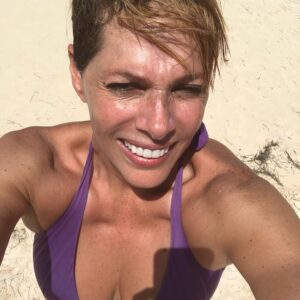 Kenia Gascón Instagram - Qué rico sol. #ilovemylife #i💜sun