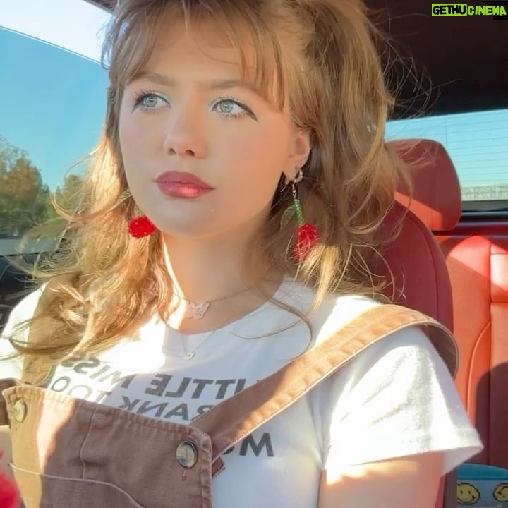 Kerri Medders - 3.2K Likes - can’t stop me from doing a photo dump. 🥴