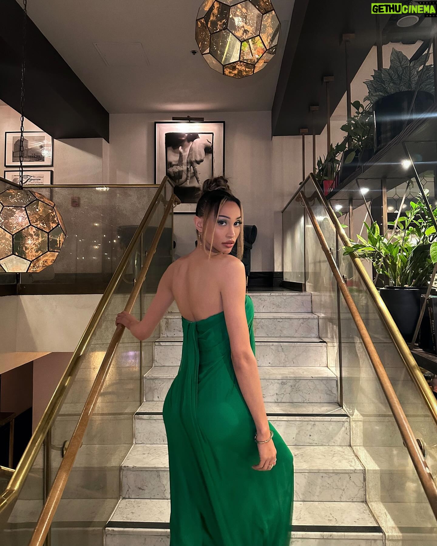 Kerri Colby Instagram - Garden Godess vibes 💚 Thank you @reach_la for all your amazing work, giving a voice, resources, and safe creative spaces for POC queer youth means that our future and current generations will be able to soar higher than ever before.