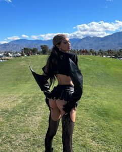 Kerri Colby Instagram - Dia de Doja 🖤🦇