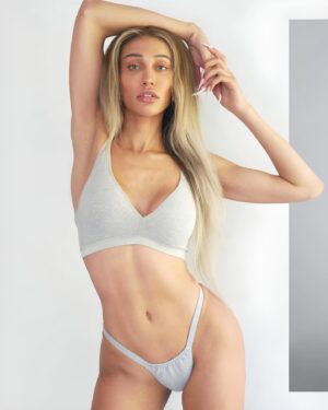 Kerri Colby Instagram - I’m officially 4 years old today! 🤍💞🩵

I wanted to strip it down for this tranniversary, I’ve now had 1461 days to reflect on my journey and what truths I’ve come to find so far. I’ll share them below 🐇
#tdov #transisbeautiful #girlslikeus