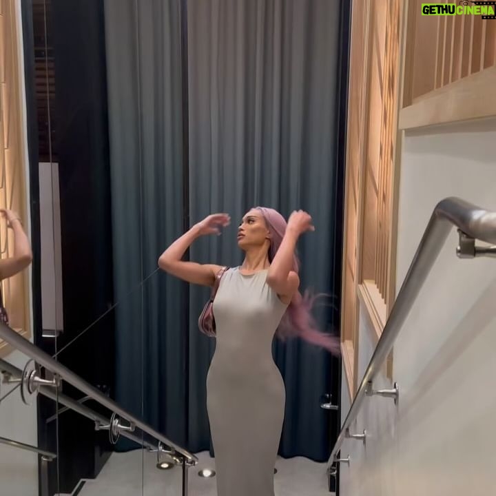 Kerri Colby - 29.9K Likes - Yes, and? 🍸💗