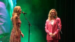 Kerry Butler Instagram - Can you tell @laurabellbundy and I have been friends for a long time? We were dressing-room-mates 20years ago in #Hairspray! I THINK she forgives me for the green juice explosion? Although the way she made me hold out that note in the end?!! I am not so sure. Felt like you were testing me LBB. 😂You win! you have better breath support. 😘xoxo #floridathespians #broadway #wicked #musicaltheatre