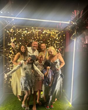 Kerry Ellis Instagram - Sad to be leaving a bit early but had the best time with my family and friends love them all so much and feel very grateful to have had time together xxxx