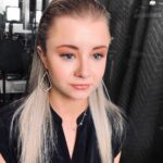 Kerry Ingram Instagram - Hair and makeup by the lovely @karikoerper for yesterday’s interview with IGN! ❤️