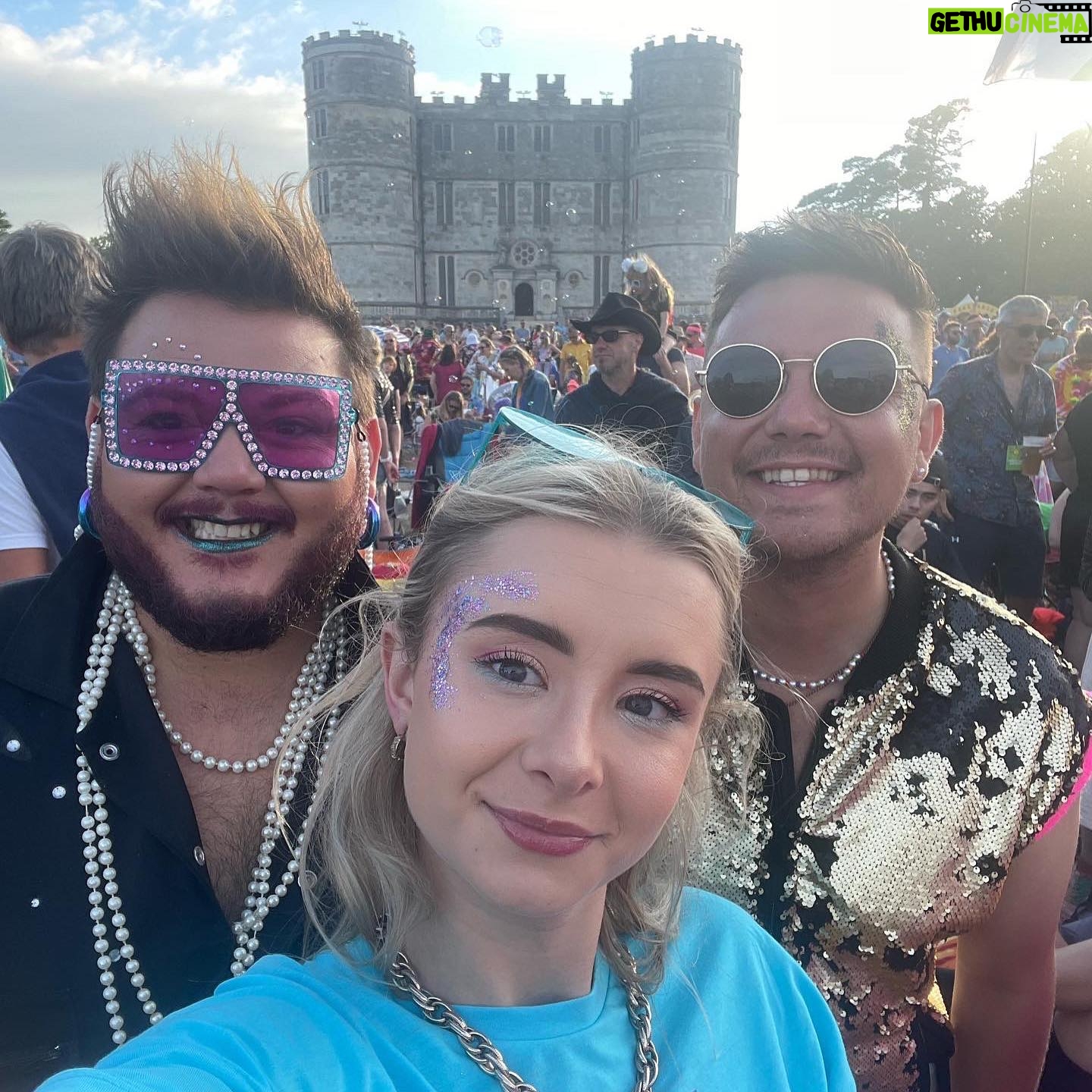 Kerry Ingram Instagram - looks like the chain’s staying on until further notice :)