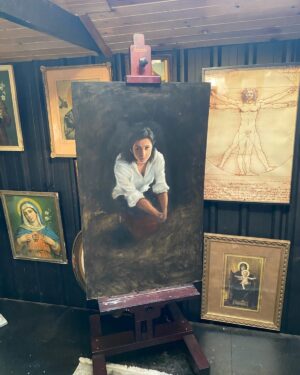 Kestie Morassi Instagram - Got a glimpse last night of the beautiful (unfinished) portrait being submitted for the (postponed) Archibald Prize by (exceptionally talented) Kyle Torney @kyletorneyart 

Pretty classy decision by the @archibaldprize to postpone the competition - so we can all eventually experience the paintings IRL as intended

Until then here’s a little image of the image that is still a WIP #workinprogress #archibaldprize #inreallife #kyletorneyart