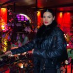 Kethelllen Avelino Instagram - Night em Paris 🇫🇷🖤🩶 #budhabar #paris