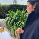 Kethelllen Avelino Instagram - Um feriado diferente 😍🤏🏼🇫🇷🥹✨💕