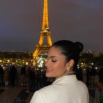 Kethelllen Avelino Instagram - Linda e iluminada ✨🗼❤️