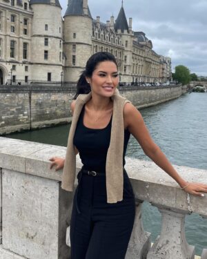 Kethelllen Avelino Instagram - De mais um dia de turista nesse lugar mágico ✨🥹🇫🇷🌹