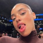 Khadijha Red Thunder Instagram - I don’t know who needs to hear this but it’s not nice to just stare…. say something while you’re at it ❤️‍🩹