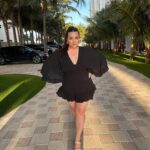 Khate Lessard Instagram – Khate Kardashian📸
Bienvenue dans ma nouvelle demeure🌴
#miami #kardashian #blackdress #look #instagirl