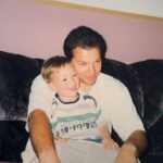 Khate Lessard Instagram – Papa,ça fait 1 mois aujourd’hui que tu nous à quitté!Le temp passe vite🥲 On dirait que c’est une autre de tes blagues et que tu va revenir à la maison bientôt.Je te mentirais si je te disais qu’on ressent pas un énorme vide….j’espère que tu m’entend parce que je te parle chaque jours! Plus les jours avancent,plus on s’ennuie mais je sais que tu est mon ange gardien🪽Papa!!! Mon album sort le 14 juin!!! J’te l’avais dit qu’on y arriverais!! C’est notre projet à nous deux ça❤️💿 On pourra les écouter en auto comme on avais l’habitude de faire🙌🏻 Je t’aimeeee à l’infini💫