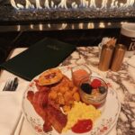 Khate Lessard Instagram - C’est dernier temps ma vie était Fabuloussss✈️🥂 #toronto #fairmont #hotel
