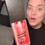 Khate Lessard Instagram - Des fans d’huile à lèvre?🙌🏻 NO joke… ça fait plusieurs jours que je les cherches et j’en trouve pas! Ils sont tellement populaires ….mais je confirme que c’est de la bombeee💣 #elfcosmetics #elf #lipoil #elflipoil #review