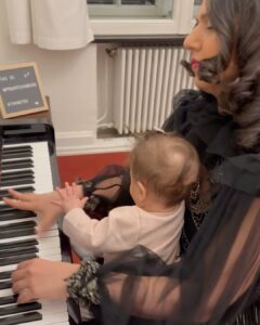 Khatia Buniatishvili Instagram - Danke ❤️ Berlin, Hamburg, Hannover, Düsseldorf, Munich 🎄 #germany #recitaltour #beforechristmas #berlin #hamburg #hannover #düsseldorf #munich #münchen #music #art #piano #love #life #khatiabuniatishvili