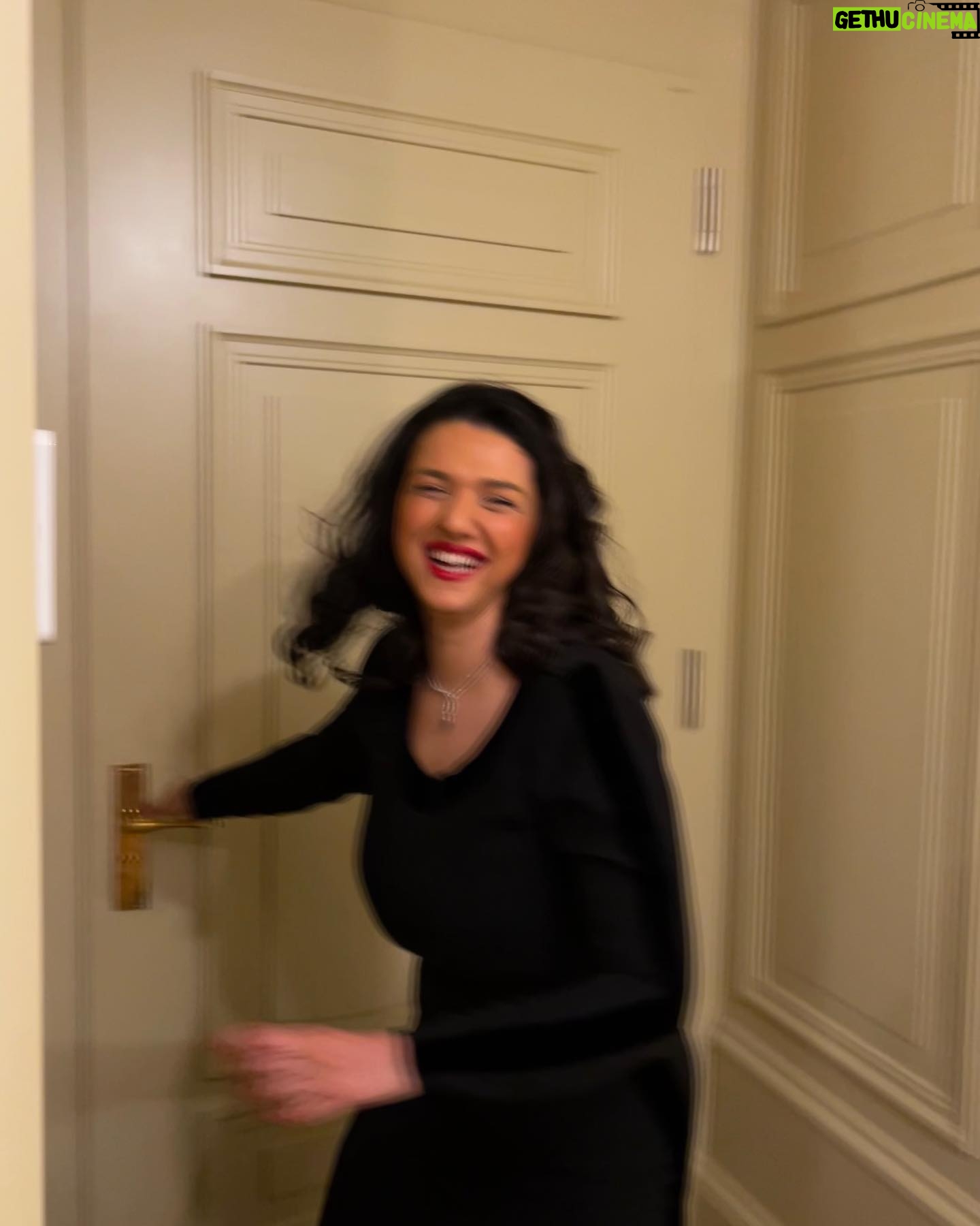 Khatia Buniatishvili Instagram - Thank you Bern ♥️ for your subtleness and your warmth. It was a special evening ✨ #bern #switzerland #piano #recital #classicalmusic #concert #livemusic #soldout #music #art #love #life #khatiaBuniatishvili Styled by @arthurmayadoux @cartier