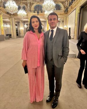Khatia Buniatishvili Instagram - The evening at the Élysée Palace before the Gala of the Operation Yellow Coins “Opération Pièces jaunes” - French foundation with the goal of improving the conditions of hospitalized children and adolescents. 
Merci pour l’invitation, Monsieur le Président! 
C’était un honneur de participer au Gala, Madame la Première Dame!

On the photos with Mr. President of France,
Mme First Lady of France, the creative producer of the show Mme Hélène Mercier-Arnault and one and only Rihanna ❤️

#palaisdelelysee #paris #mrpresident #emmanuelmacron #brigittemacron #rihanna #helenemercierarnault