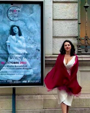 Khatia Buniatishvili Instagram - Merci Nice ☀️Quelle ville merveilleuse!

Opéra de Nice 27.10.2023 with Orchestre Philhamonique de Nice and Lionel Bringuier 

#nice #france #opera #operadenice #concert #cartier #music #art #piano #love #life #khatiabuniatishvili