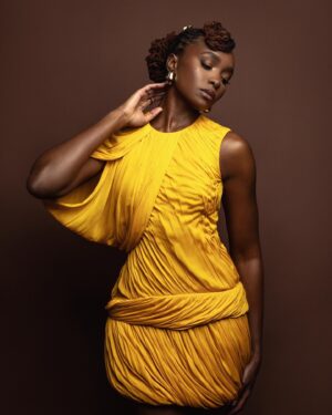 KiKi Layne Instagram - 🤎💛🤎💛
📸 @bokocecile 
@toryburch @fashiontrustus 
.
.
#ToryBurch #FTUS2024