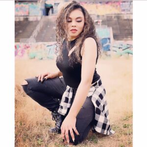 Kiami Davael Instagram - I may be bad .. just know I’m perfectly good at it 
💯😉😮‍💨

📷: My boy @gotdamnsam___ 💯💯 .. hits EVERY DAMN TIME! 🙌🏾

#grundge #stadium #vibing #blackboots #punkrock #blanktank #rippedjeans #abercrombie #blackgirlsrock