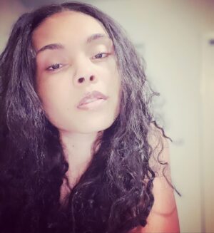 Kiami Davael Instagram - If I’m a lot, go find less 🤷🏽‍♀️🙃

I hit different 😉